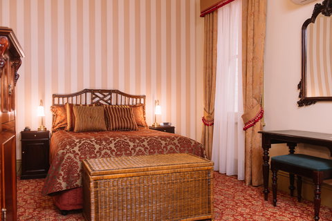 Hadley's Orient Hotel - Tourism Hervey Bay 7