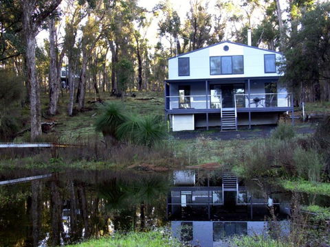 Hidden Grove Retreat - Hervey Bay Accommodation 0