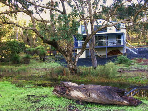 Hidden Grove Retreat - Hervey Bay Accommodation 5