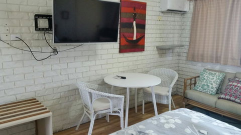 Holland Park Motel - Hervey Bay Accommodation 2