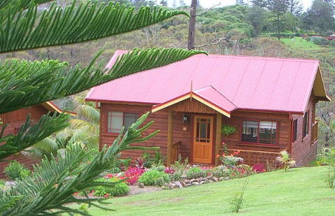 Jacaranda Park Holiday Cottages - Hervey Bay Accommodation 0