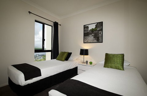 Jack & Newell Cairns Holiday Apartments - Hervey Bay Accommodation 0