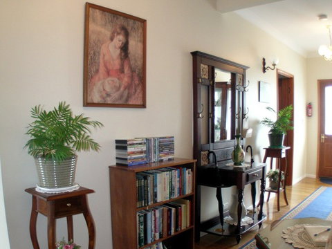 Johnstone's On Oxley Bed & Breakfast - Hervey Bay Accommodation 2