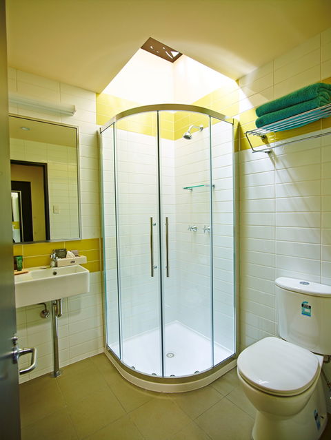 Kakadu Crocodile Hotel - Hervey Bay Accommodation 0