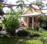 Kemeys Mountain Hideaway - Hervey Bay Accommodation