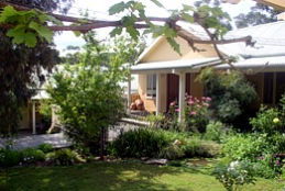 Kemeys Mountain Hideaway - Hervey Bay Accommodation 0