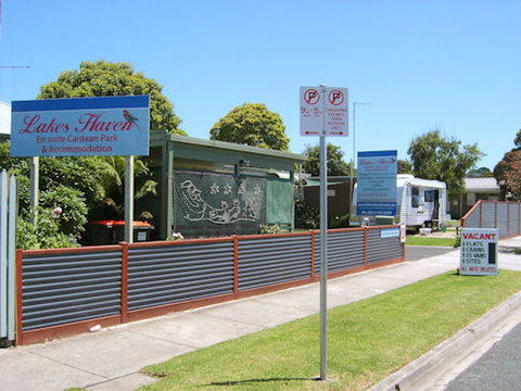 Lakes Haven Caravan Park - Hervey Bay Accommodation 1