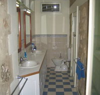 MacDonnell House Naracoorte Cottages - Tourism Hervey Bay