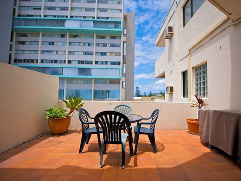Manly Beach Holiday & Executive Apartments - Hervey Bay Accommodation 0