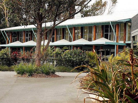 Mobys Beachside Retreat - Hervey Bay Accommodation 2