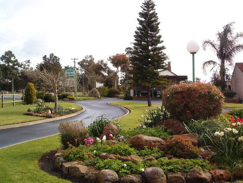 Mount Barker Valley Views Motel And Chalets - Hervey Bay Accommodation 0