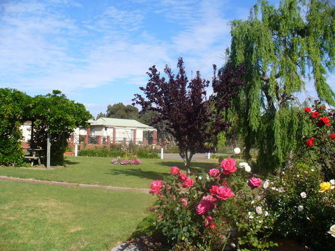 Mount Barker Valley Views Motel And Chalets - Hervey Bay Accommodation 2
