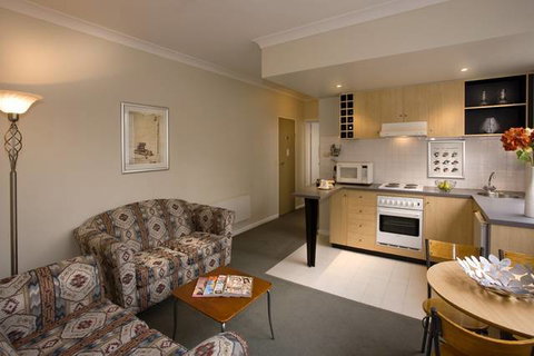 North Melbourne Serviced Apartments - Hervey Bay Accommodation 2