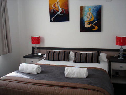 Oakey Motor Inn - Hervey Bay Accommodation 0