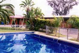 Overlander Hotel Motel - Hervey Bay Accommodation 0
