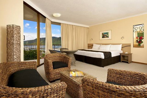 Pacific Hotel Cairns - Hervey Bay Accommodation 0