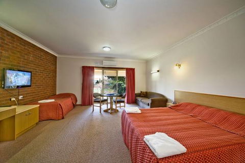 Paradise Lakes Motel - Hervey Bay Accommodation 4