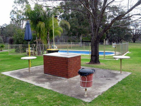 Pioneer Tourist Park - Hervey Bay Accommodation 3