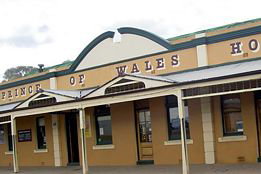 Prince Of Wales Hotel - Hervey Bay Accommodation 2