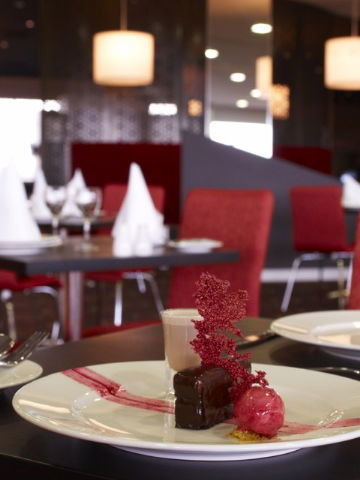 Quality Hotel Tabcorp Park - Hervey Bay Accommodation 1
