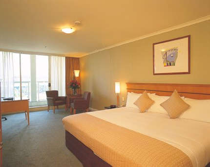 Radisson Hotel & Suites Sydney - Hervey Bay Accommodation 0