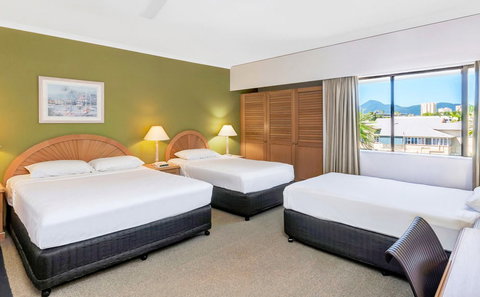 Ibis Styles Cairns - Hervey Bay Accommodation 3