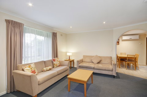 Parkwood Motel & Apartments - Hervey Bay Accommodation 2