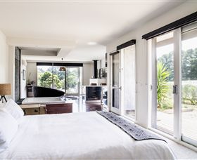Polperro Winery Luxury Accommodation - Hervey Bay Accommodation 1