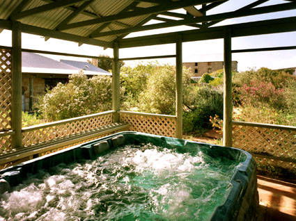 Rock Of Ages Cottage B&B - Hervey Bay Accommodation 0