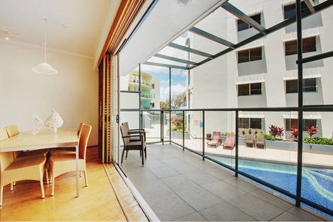 Rolling Surf Resort - Hervey Bay Accommodation 0