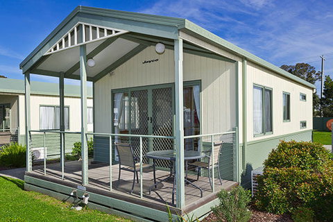 Sandhurst Motel - Hervey Bay Accommodation 0