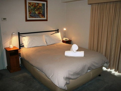 Sequoia Apartments - Hervey Bay Accommodation 0
