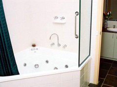 Serena Cottages - Hervey Bay Accommodation 4