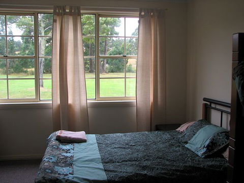 Southport Hotel & Caravan Park - Hervey Bay Accommodation 0