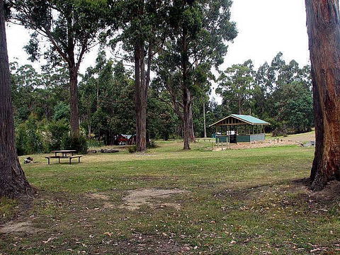 Southport Hotel & Caravan Park - Hervey Bay Accommodation 2