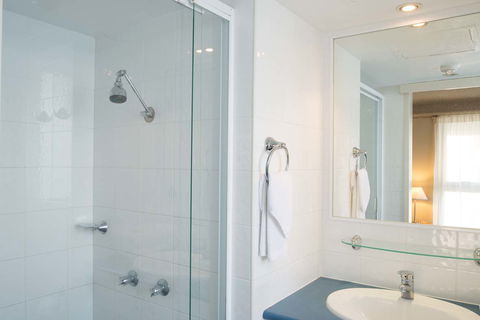 Surfers Royale LTD - Hervey Bay Accommodation 4