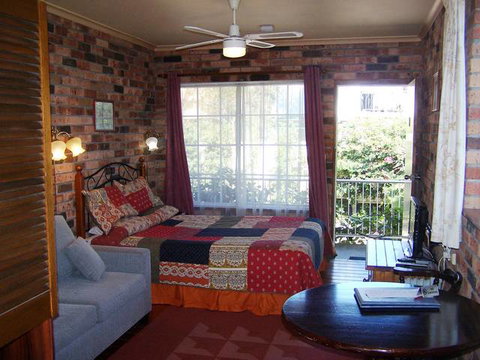 The Coachman Motor Inn - Tourism Hervey Bay 2