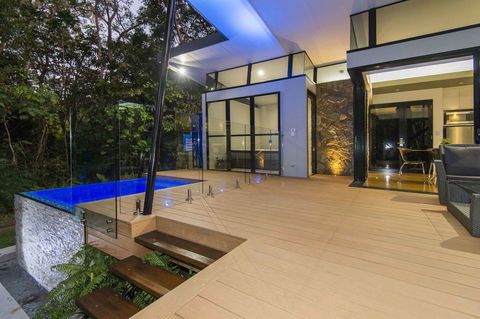The Feathered Nest - Luxury Wildlife Retreat - Hervey Bay Accommodation 9