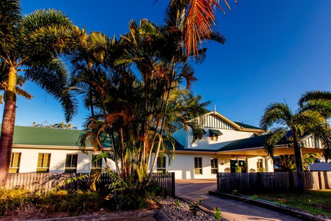 Shamrock Gardens - Hervey Bay Accommodation 0