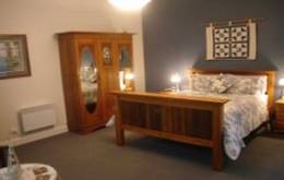 Walton House B&B - Hervey Bay Accommodation 1