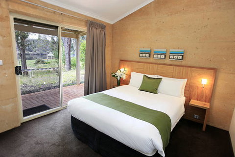 Eight Willows Retreat - Tourism Hervey Bay 0