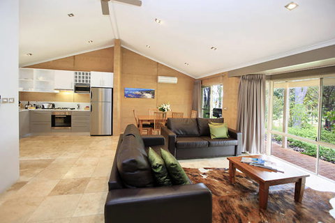Eight Willows Retreat - Tourism Hervey Bay 4