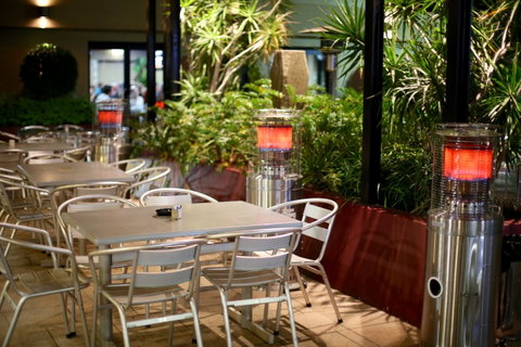 Windsor Castle Hotel - Hervey Bay Accommodation 1