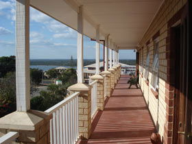 Baywatch Manor Augusta YHA - Hervey Bay Accommodation 1