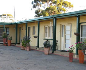 Lake Grace Saltbush Inn - Hervey Bay Accommodation 2