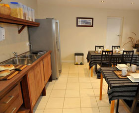 Waikiki Beach Bed And Breakfast - Tourism Hervey Bay 3