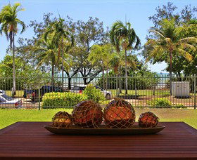 Absolute Beachfront Apartment - Tourism Hervey Bay 1