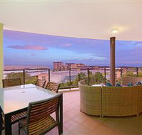 Darwin City Harbour Views - Hervey Bay Accommodation