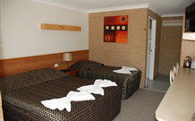 Alexander Motor Inn - Hervey Bay Accommodation 1