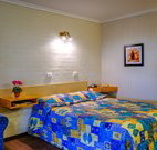 Country Roads Motor Inn